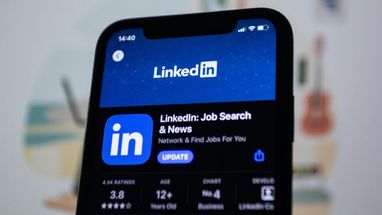 LinkedIn запускает ИИ-помощника для рекрутинга