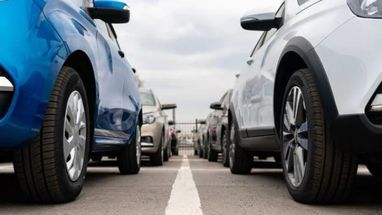 Как изменились цены на подержанные авто в Украине за год (инфографика)