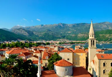 Скільки коштує купити квартиру або будинок біля моря в Чорногорії