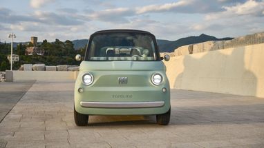Fiat випустив електромобіль для школярів і студентів (фото)