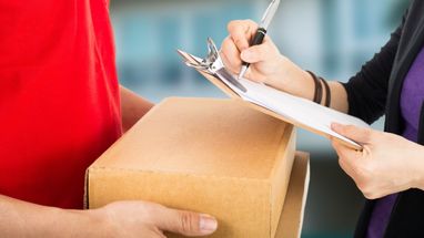 Неоподаткований ліміт посилок за кордон планують підвищити до 1000 євро