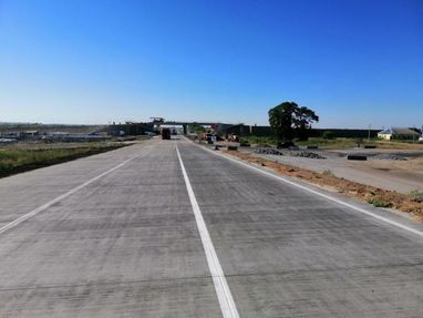 В этом году планируют завершить строительство первой бетонной дороги в Украине (фото, видео)