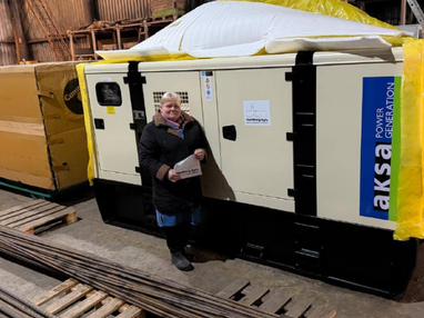 Киев получил от Гамбурга 20 автономных источников питания (фото)