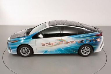 Toyota показала новый электромобиль на солнечных батареях (фото)