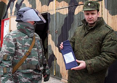 Российских саперов оденут в уникальные полиэтиленовые костюмы (ФОТО)