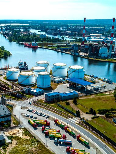 Власні бензовози, залізничні цистерни, морський термінал – складові, які надають можливість UPG пропонувати низькі ціни