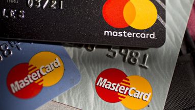 Mastercard планирует расширить лимит пополнения карты наличными на кассах с 5 тыс. до 35 тыс. грн