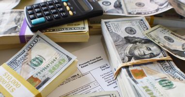 НБУ підтримує новий податок у 10% на купівлю валюти для імпорту