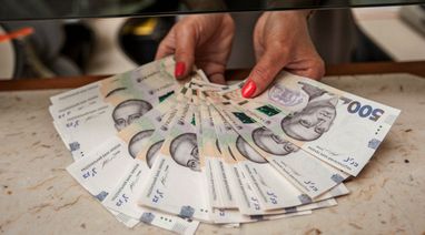 Середня зарплата в Україні зросла вперше з початку війни