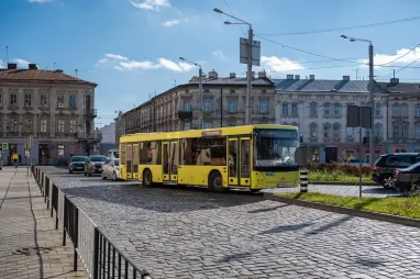 Громадський транспорт у Львові