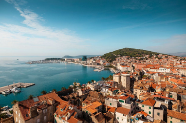 Яка країна ЄС зафіксувала рекордну кількість туристів у 2025 році