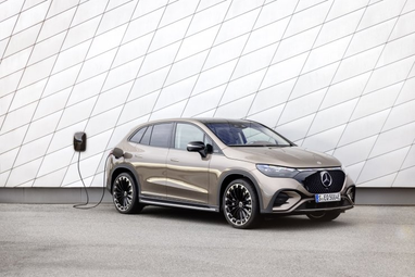 Кросовер Mercedes-Benz EQE SUV можна збільшити потужність з 292 до 354 к. с.