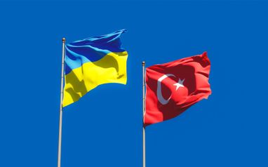 Украинский и турецкий флаг
