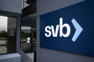 За день із Silicon Valley Bank вкладники вивели $42 млрд, наступного дня замовили ще $100 млрд