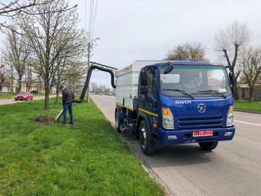 В Украине выпустили новый автомобиль для коммунальщиков (фото)