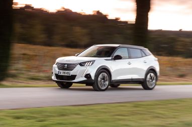 Стала известна цена электрокроссовера Peugeot е-2008 на украинском рынке (фото)