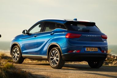В Україні з'явилися китайські електрокросовери із запасом ходу понад 400 км (фото)