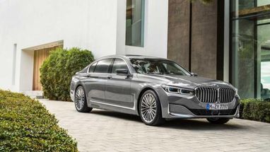 Представлена новая «семерка» от BMW (фото)