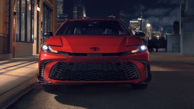Toyota Camry получила новую стильную версию Nightshade Edition (фото)