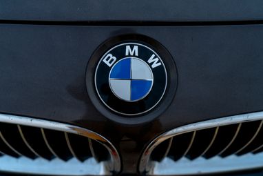 BMW отзывает 5000 машин из-за неисправностей в тормозной системе