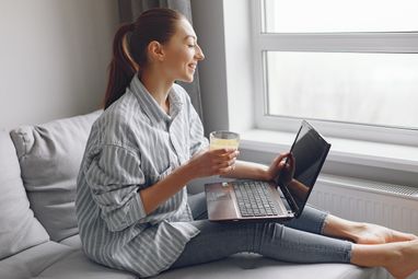 Робота без кордонів: добірка віддалених вакансій березня