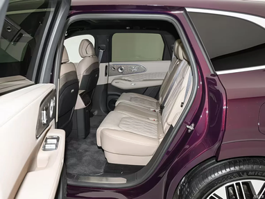 Модель доступна у версіях на 5 і 6 місць