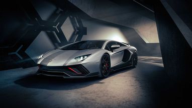 Lamborghini представила свой последний суперкар с чистым V12 Aventador Ultimae