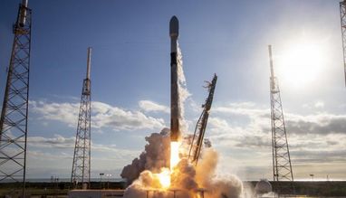 Ракета SpaceX стартовала на орбиту с очередной партией 60 интернет-спутников Starlink (фото, видео)