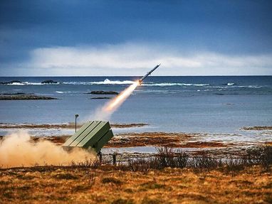 Пуск ракеты AIM-120 комплексом NASAMS