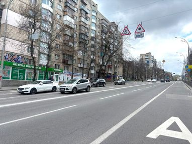 В Киеве устанавливают новые дорожные знаки (список мест)