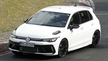 Volkswagen готує найпотужніший Golf R з мотором від Audi RS3 (фото)