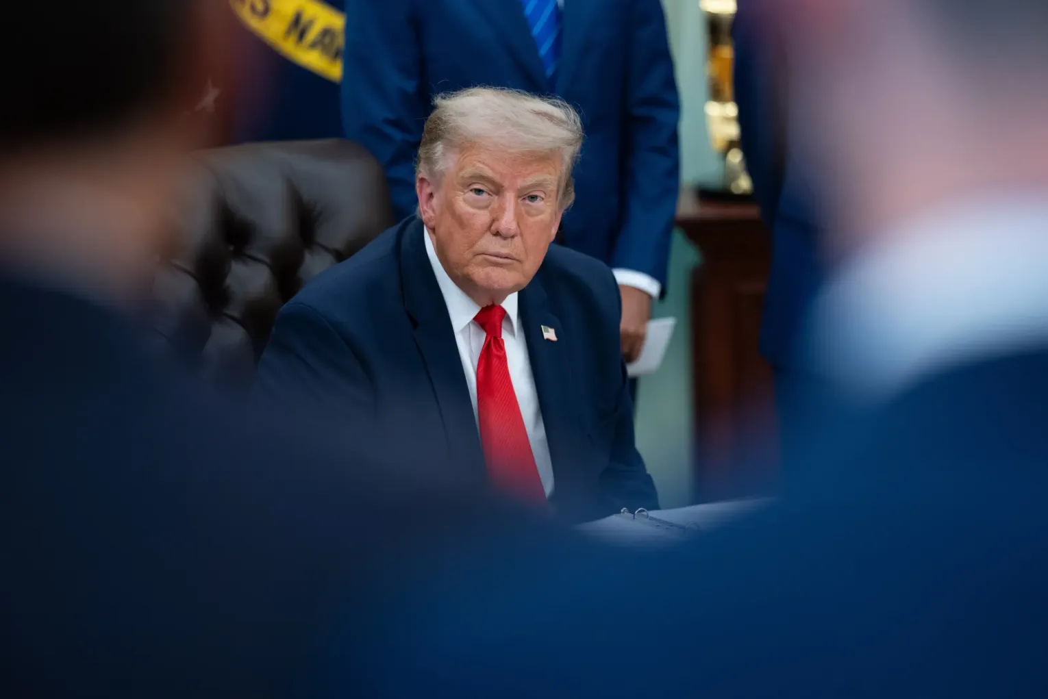 «Слишком много зарабативают»: Трамп раскритиковал нефтяние гиганти за сверхприбили