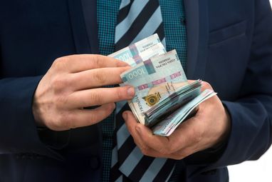 В ближайшее время класть деньги на депозиты в банки станет менее выгодно — депутат