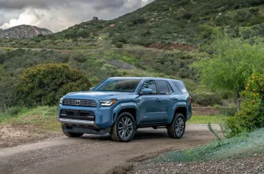 У продаж надходить новий рамний позашляховик Toyota (фото)