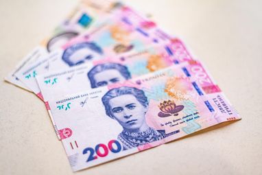 Сколько украинцев останется в стране после войны, если смогут получать достойную зарплату — опрос