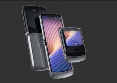 Motorola представила нову версію легендарної "розкладачки" Razr (фото, відео)