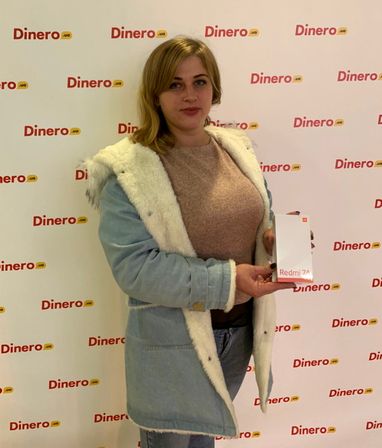 Вручення призів переможцям Розіграшу до Дня народження ФК Dinero