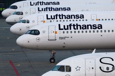 Авиакомпания Lufthansa лишится почти 2 млрд евро прибыли из-за подорожания топлива