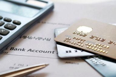 Закордонні податківці отримають дані про рахунки українців: що варто знати біженцям