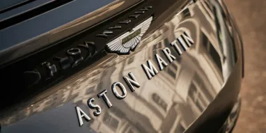Aston Martin переніс дебют свого першого електромобіля