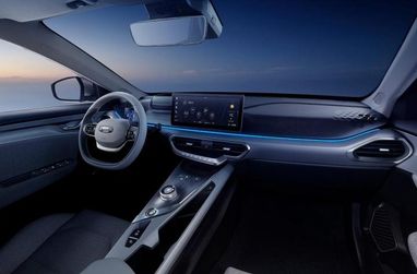 Китайська Geely запустила новий бренд електромобілів для конкуренції з Tesla (фото)