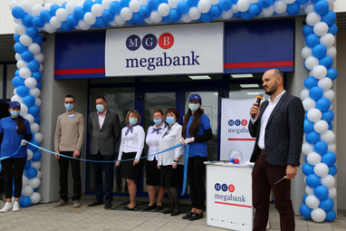 «Мегабанк» открыл два обновленных отделения в Харькове