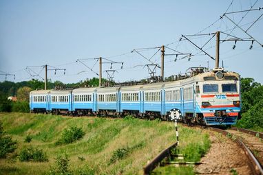 В Укрзализныце запустили онлайн-проверку опозданий пригородных поездов