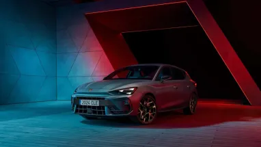 Оригинальный дизайн и более 300 сил: Seat представил новые спортивные модели (фото, видео)