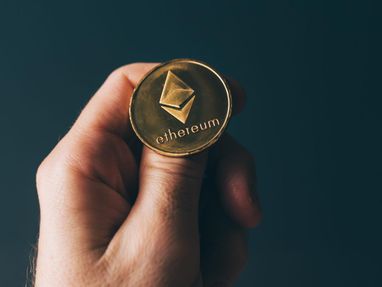 Співзасновник Ethereum обвалив курси головних криптовалют після транзакції на $1 мільйон