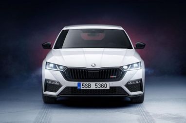 Skoda представила "заряженный" гибрид Octavia RS (фото, видео)