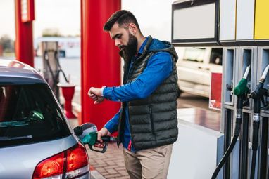 Чтобы предотвратить дефицит топлива в период повышенного спроса, местные власти принимают дополнительные меры