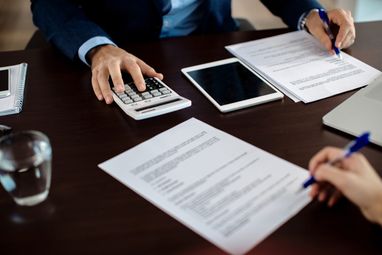Сервіси таксі, оренди житла та маркетплейси зобов’яжуть передавати ДПС інформацію про доходи користувачів