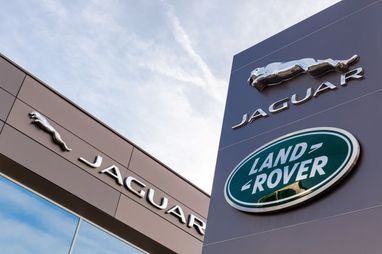 Британський автовиробник Jaguar Land Rover продав свої активи в рф