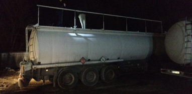 6 мільйонів на місяць: Поліція затримала залізничників, які відкачували паливо з депо (фото)